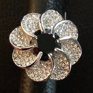 Flower Ring Crystal Black White BIG Camille Lucie